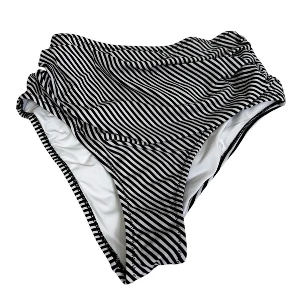 CUPSHE Ruffle Bandeau Bikini With High Waisted Bottom NWT SM Peach Black White - Picture 12 of 17